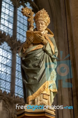 Statue Of A Bishop In Canterbury Cathedral Stock Photo