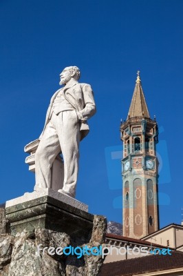 Statue Of Mario Cermenati In Lecco Stock Photo