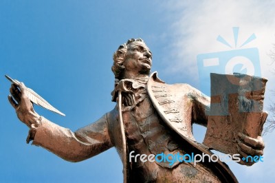 Statue Of Thomas Paine Author Of Rights Of Man In Thetford Norfo… Stock Photo