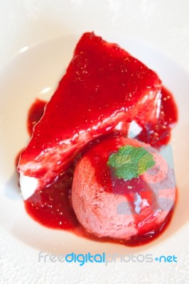 Strawberry Cheesecake With Icecream Stock Photo
