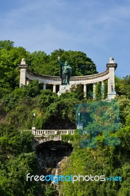 Szent Gellert Monument In Budapest Stock Photo