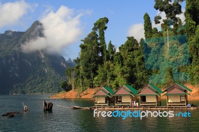 The Hut In Lake Khao Sok National Park  Of Thailand Stock Photo