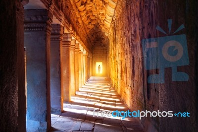 The Monks In Angkor Wat, Siam Reap, Cambodia Stock Photo