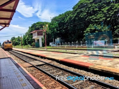 The Train Was Parked At Train Station With Railway Stock Photo