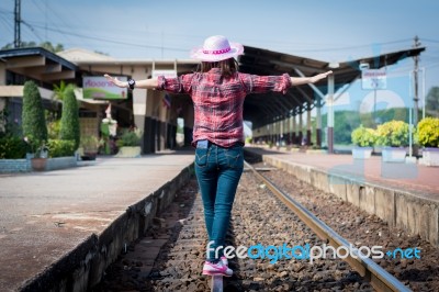 Tourists Woman Are Enjoying The Train Station Stock Photo