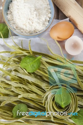 Traditional Italian Raw Homemade Spinach Pasta Stock Photo