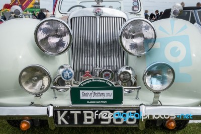 Triumph Roadster On Display At Shoreham Airshow Stock Photo