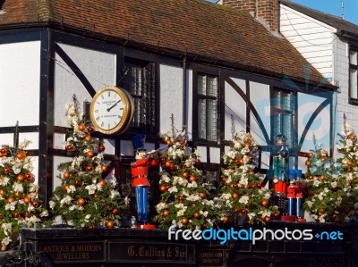 Tunbridge Wells, Kent/uk - January 5 : Christmas Display In Roya… Stock Photo