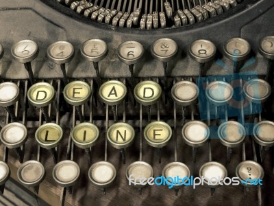 Typewriter With Deadline Text Stock Photo