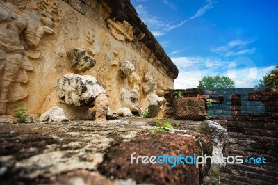 Unesco World Heritage Site Wat Chedi Si Hong In Sukhothai Stock Photo