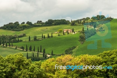 Val D'orcia, Tuscany/italy - May 21 : Farm In Val D'orcia Tuscan… Stock Photo