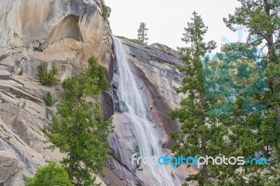 Vernal Waterfall In Yosemite National Park In California, Usa Stock Photo