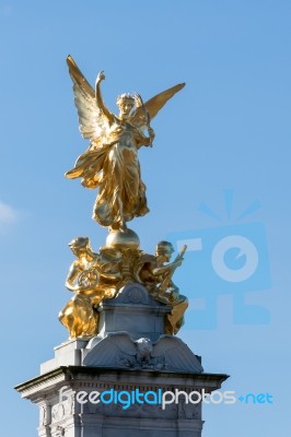 Victoria Memorial Outside Buckingham Palace Stock Photo