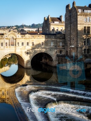 View Of Pulteney Bridge And Weir In Bath Stock Photo
