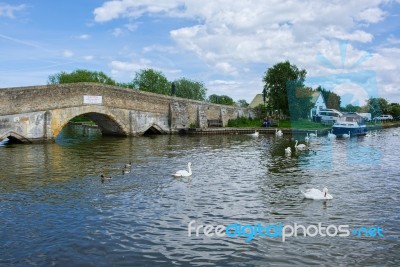 View Of The Bridge At Potter Heigham Stock Photo