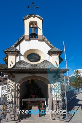 View Of The Chapel Next To The Parish Church In Ortisei Stock Photo
