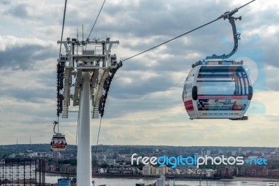 View Of The London Cable Car Over The River Thames Stock Photo