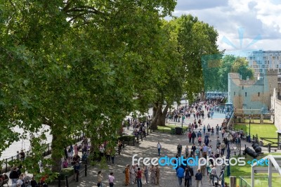 View Of The Promenade By The Tower Of London Stock Photo