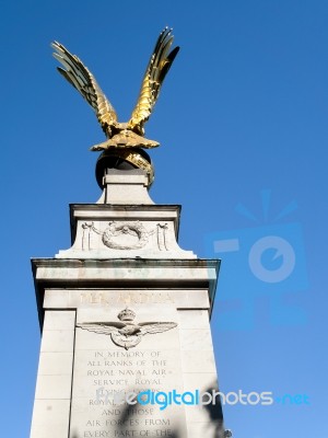 View Of The Raf Memorial In London Stock Photo