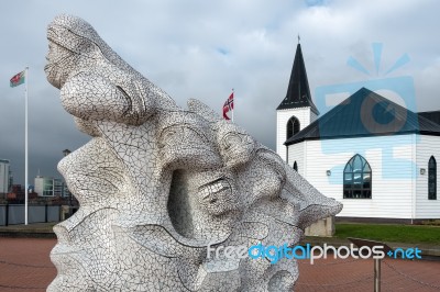 View Of The Scott Antarctic Memorial Cardiff Bay Stock Photo