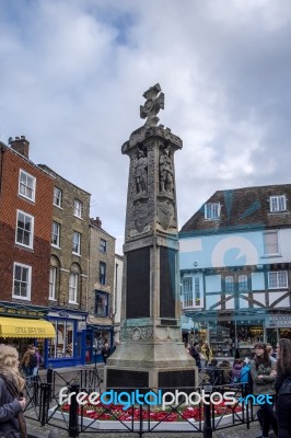 War Memorial In Canterbury Stock Photo