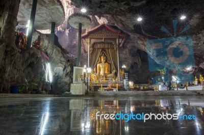 Wat Ban Tham Temple,thailand Stock Photo
