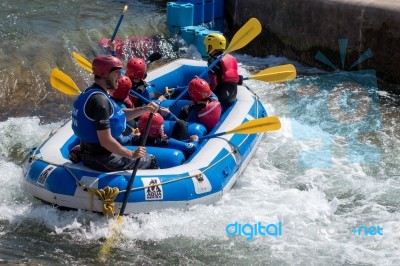 Water Sports At The Cardiff International White Water Centre Stock Photo