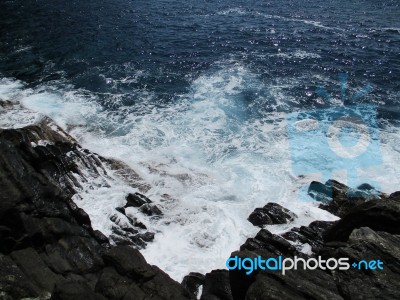 Waves Crashing On The Rocks D Stock Photo Waves Crashing On The Rocks D Stock Photo