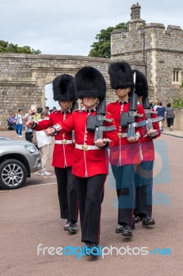 Windsor, Maidenhead & Windsor/uk - July 22 : Coldstream Guards O… Stock Photo