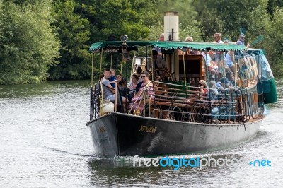 Windsor, Maidenhead & Windsor/uk - July 22 : Steam Yacht On The Stock Photo