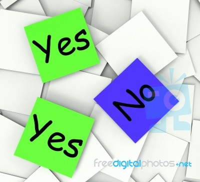 Yes No Post-it Notes Show Accept Or Decline Stock Image