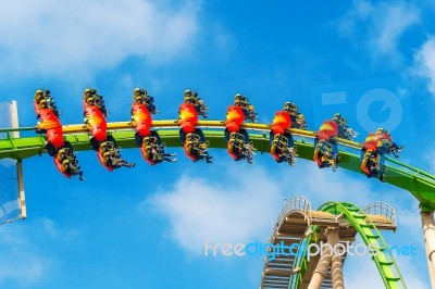 Zhuhai, Guangdong, China- Nov 9, 2017 : Tourist Enjoy A Fast Roller Coaster Ride At The Zhuhai Chimelong Ocean Kingdom Park In Zhuhai, China Stock Photo