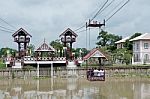 Seat Lifts, Ropeway, Cable Car ,a Cable Car Ride Across The River To The Temple In Ayutthaya, Thailand -20 September 2016 Stock Photo